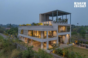 StayVista at Sage Villa - Pool, Lawn & WiFi